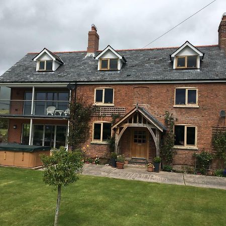 Bed and Breakfast Rhyd Lydan Ньютаун Экстерьер фото