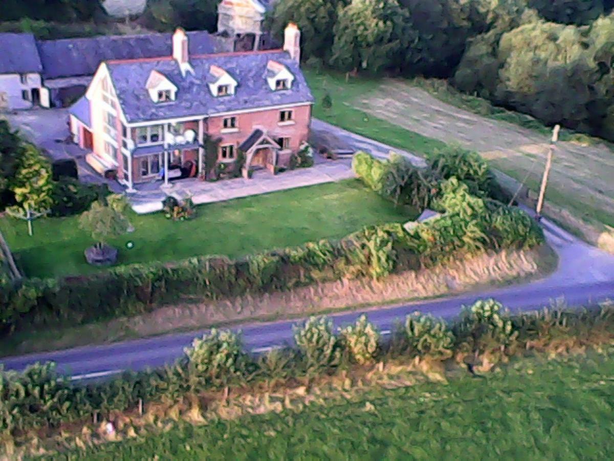 Bed and Breakfast Rhyd Lydan Ньютаун Экстерьер фото