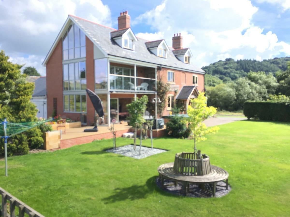 Bed and Breakfast Rhyd Lydan Ньютаун Экстерьер фото