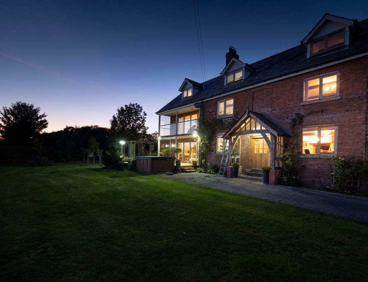 Bed and Breakfast Rhyd Lydan Ньютаун Экстерьер фото